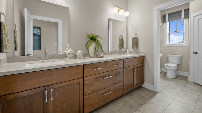 The Oaklyn Bathroom