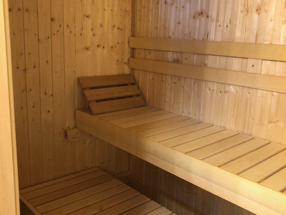 A view of the Genevieve's sauna room
